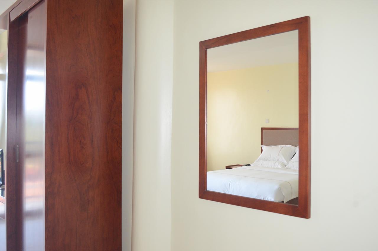 Igar Plaza Hotel 金贾 外观 照片